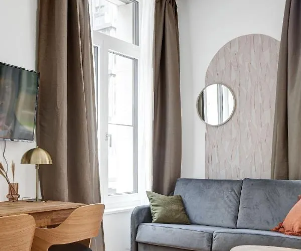 Arbio I Luxury In East Side Gallery Berlin